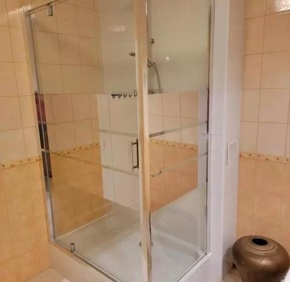 Majatalo Domaine Bassy