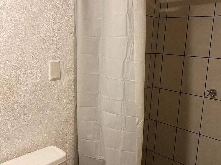 پانسیون Hostal 17 52