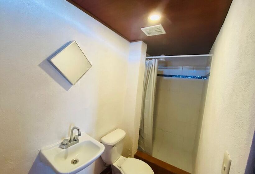 پانسیون Hostal 17 52