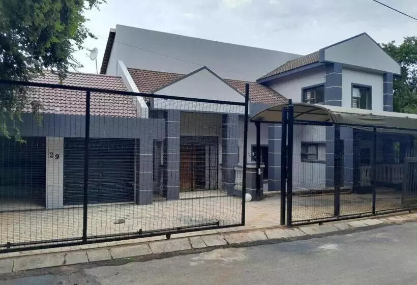 Majatalo The Mansion Lodge