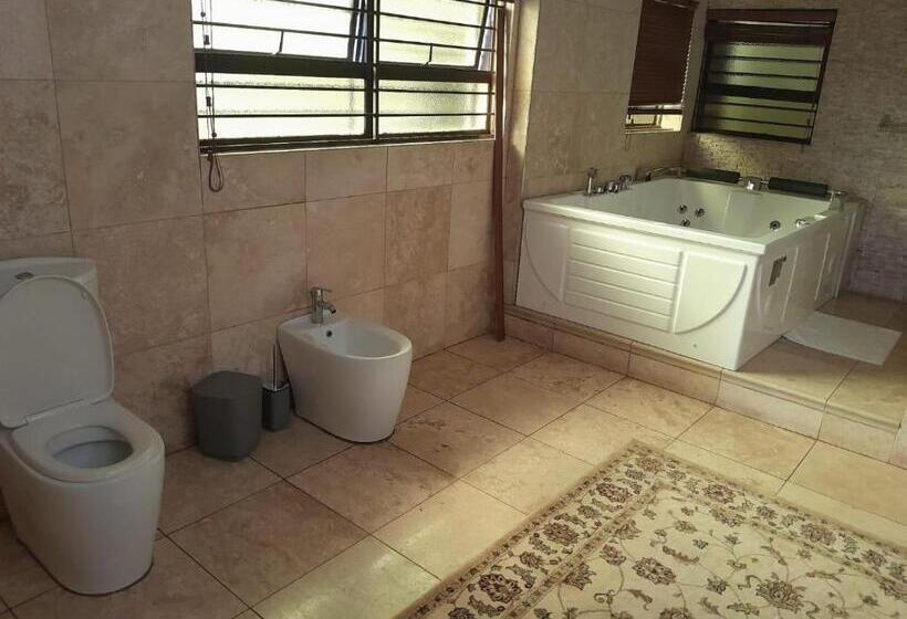 Пансион The Mansion Lodge