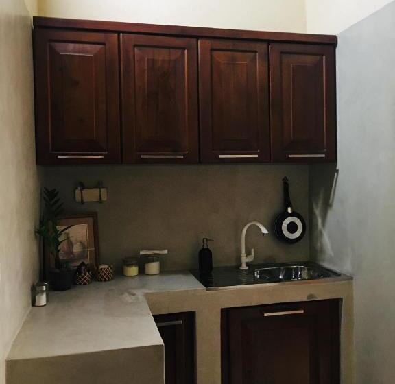 ペンション Transit Cabin