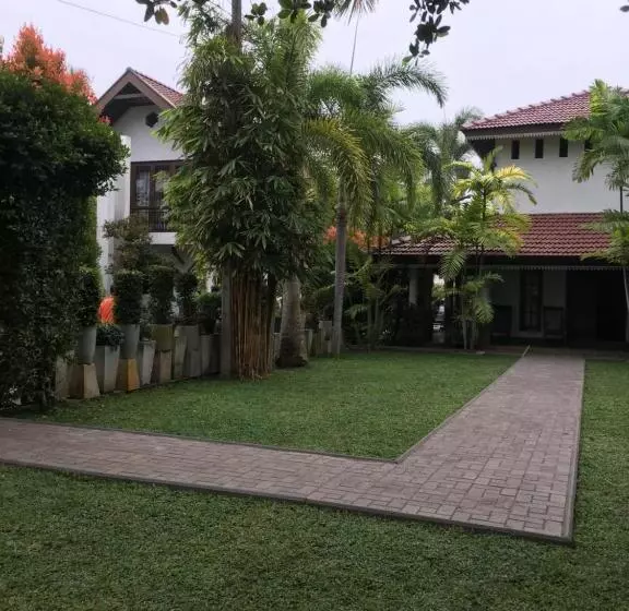 Majatalo Transit Cabin