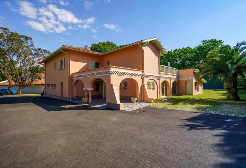 Bed and Breakfast La Conciergerie Biarritz