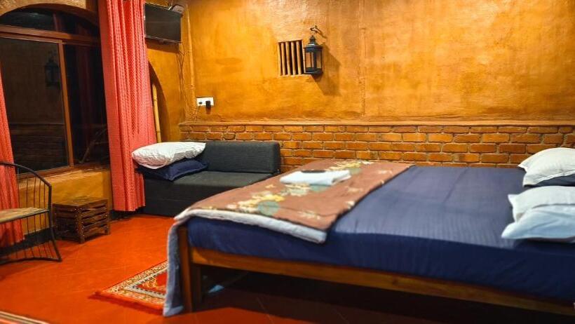 בית מלון כפרי Angels Nest Home Stay 2 Acra Private Plantation Balconey Sunrice View Near Ngarhole Wild Life , Kuru