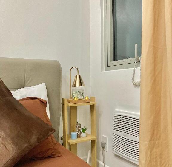 Hotel The Residences At Commonwealth Quezon City By Snazzy Staycation