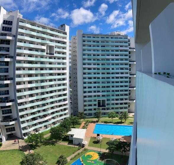 Hotel The Residences At Commonwealth Quezon City By Snazzy Staycation