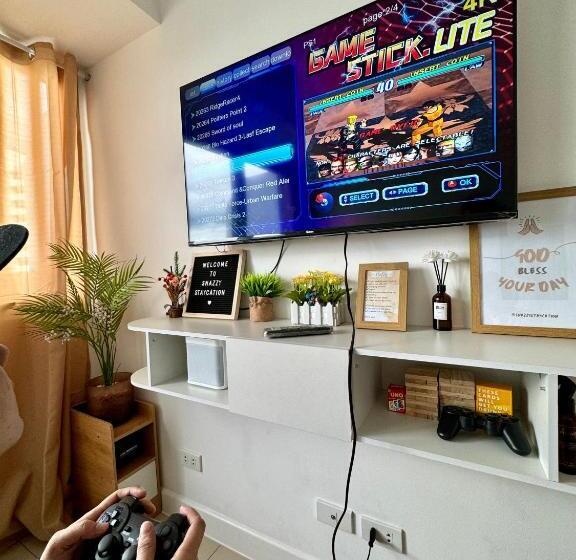 Hotel The Residences At Commonwealth Quezon City By Snazzy Staycation