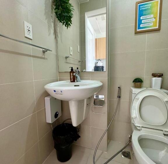 Hotel The Residences At Commonwealth Quezon City By Snazzy Staycation