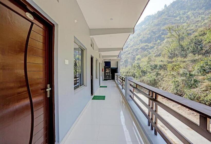 Oyo Paramount Hotel And Restaurant