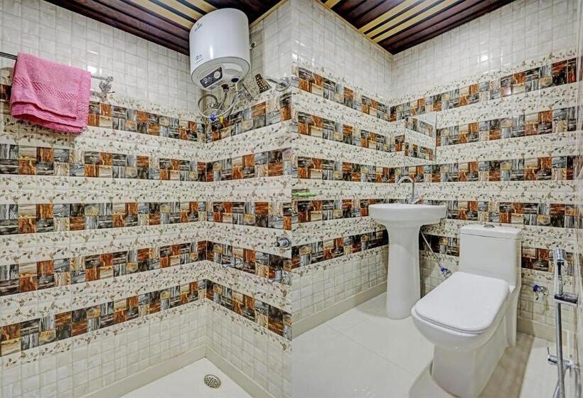 Oyo Paramount Hotel And Restaurant