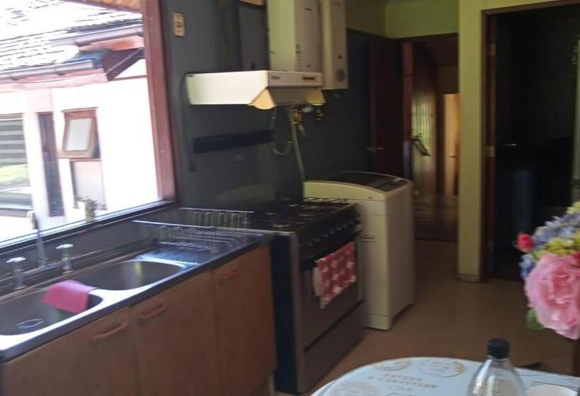 پانسیون Hostal Pelluco