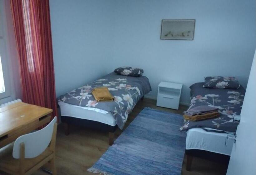 פנסיון Saarnimaja