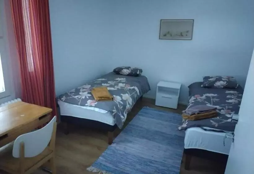 ペンション Saarnimaja