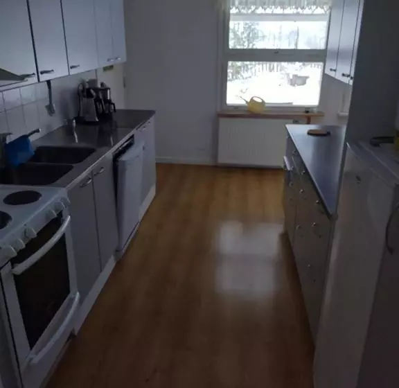 ペンション Saarnimaja