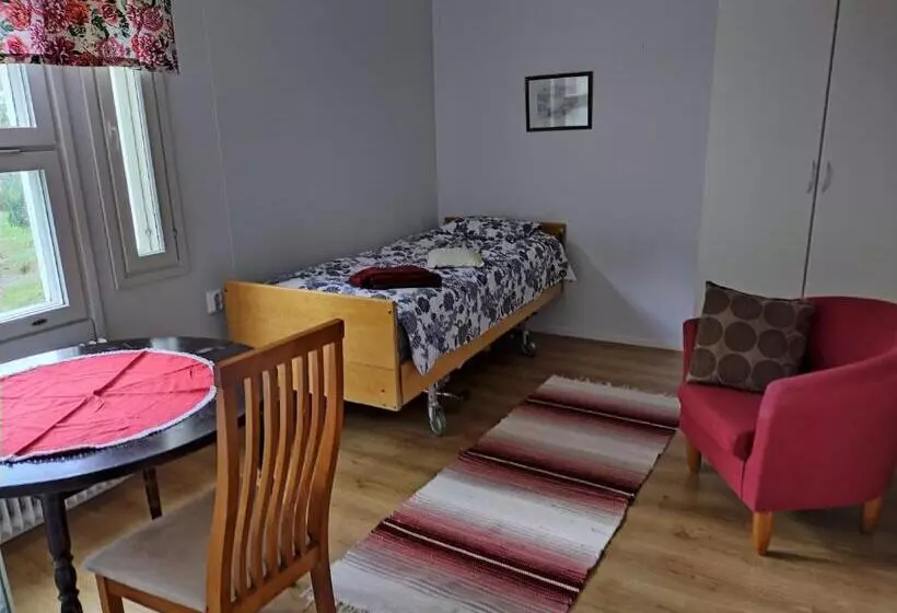 ペンション Saarnimaja