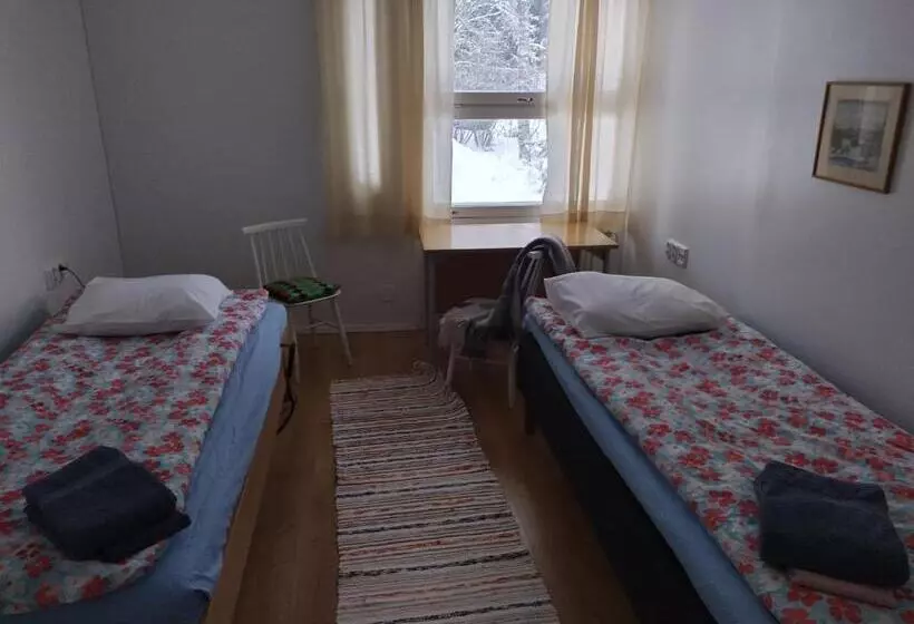 ペンション Saarnimaja