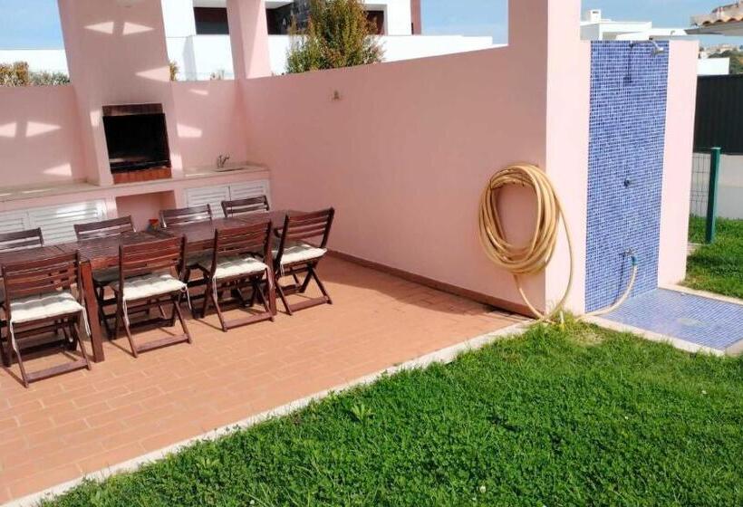 פנסיון Vodolls Guest House