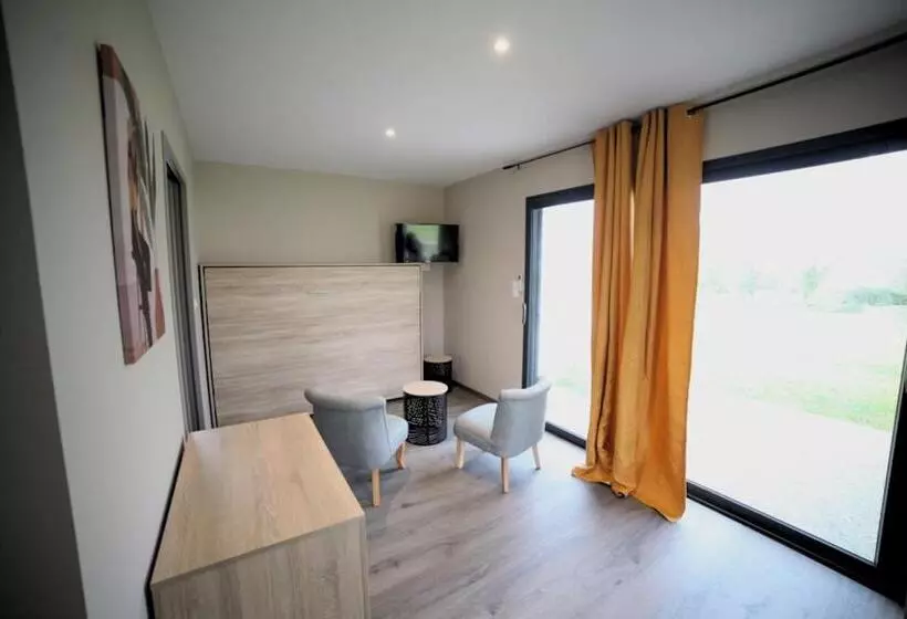 Aamiaismajoitus (B&B) Chambres D Hôtes Les Hirondelles