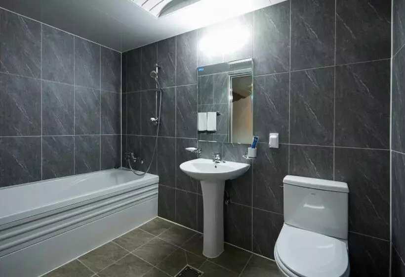 Buantreehotel Blackhouse