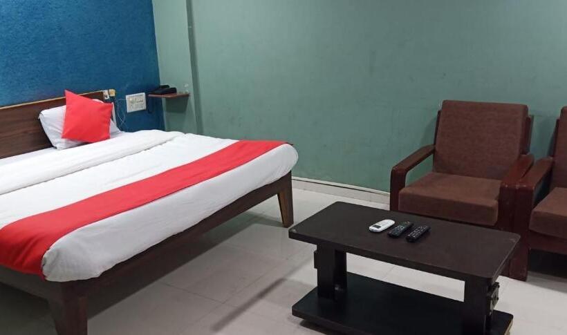 Hotel Lake View Dabhoi