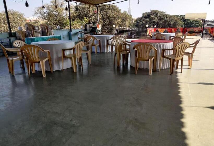 Hotel Lake View Dabhoi