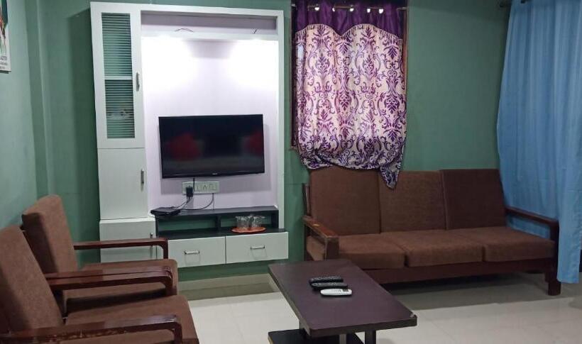 Hotel Lake View Dabhoi