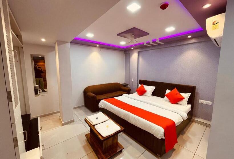 Hotel Lake View Dabhoi