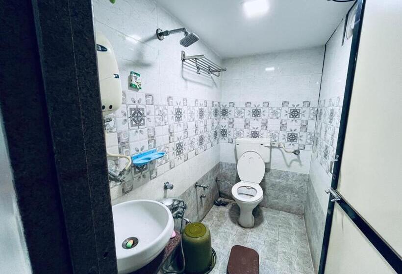 Hotel Lake View Dabhoi