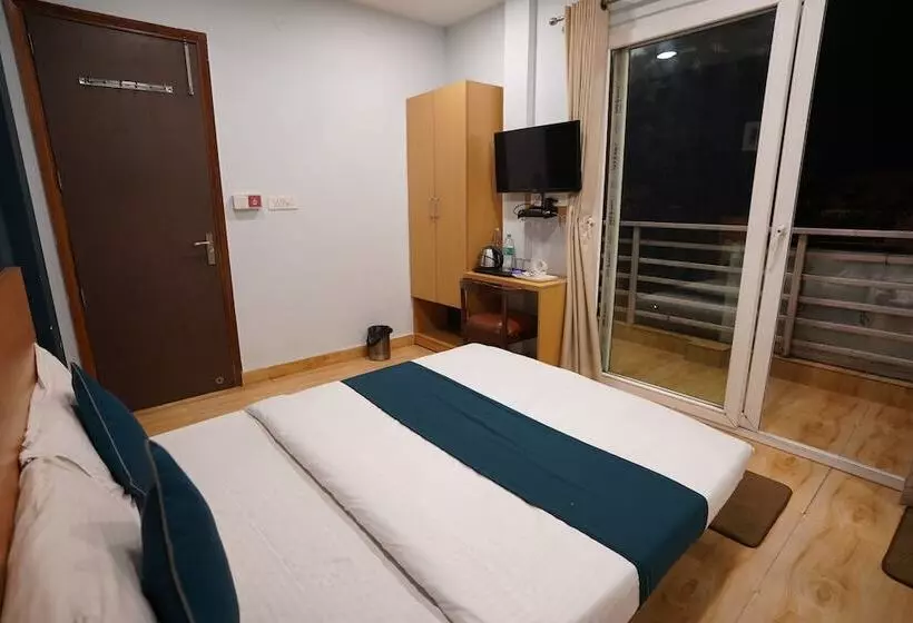 هتل Lyf Corporate Suites   Peera Garhi