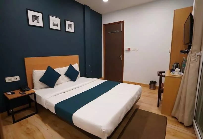 هتل Lyf Corporate Suites   Peera Garhi