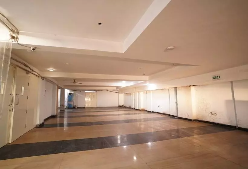 هتل Lyf Corporate Suites   Peera Garhi