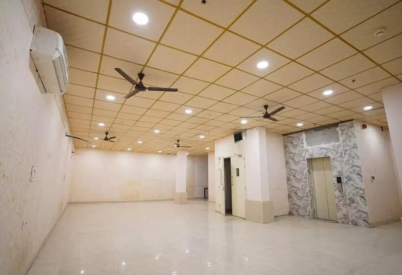 هتل Lyf Corporate Suites   Peera Garhi