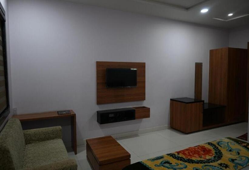 Hotel The Ritu S Resort