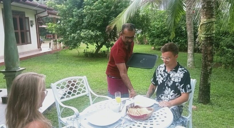 بنسيون Charika Villa