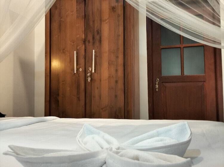 بنسيون Charika Villa