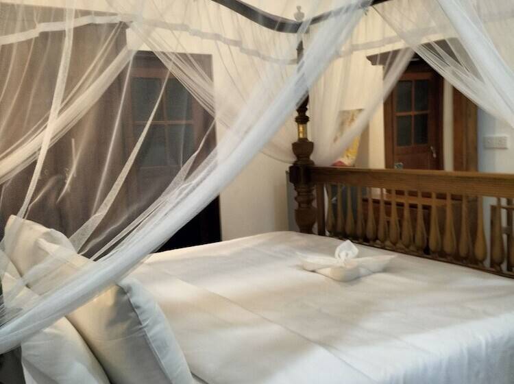 بنسيون Charika Villa