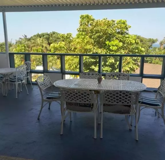 Majatalo Indaba Manor Guesthouse