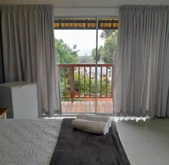 Majatalo Indaba Manor Guesthouse