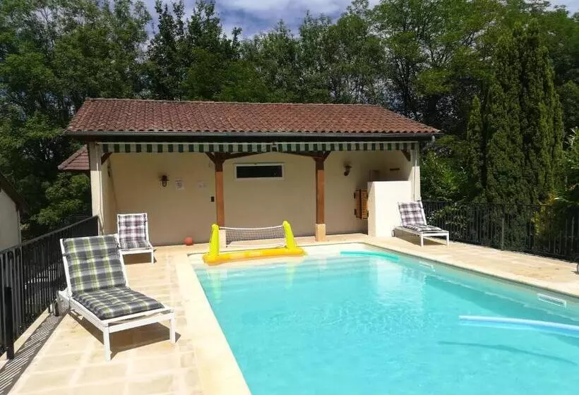 ペンション La Belle Campagne