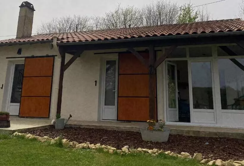 ペンション La Belle Campagne