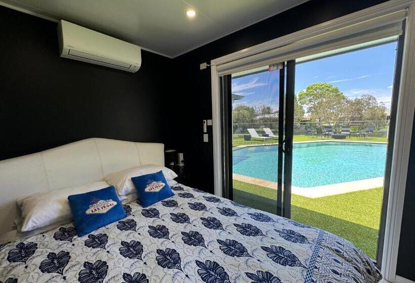 פנסיון Lakeside Retreat