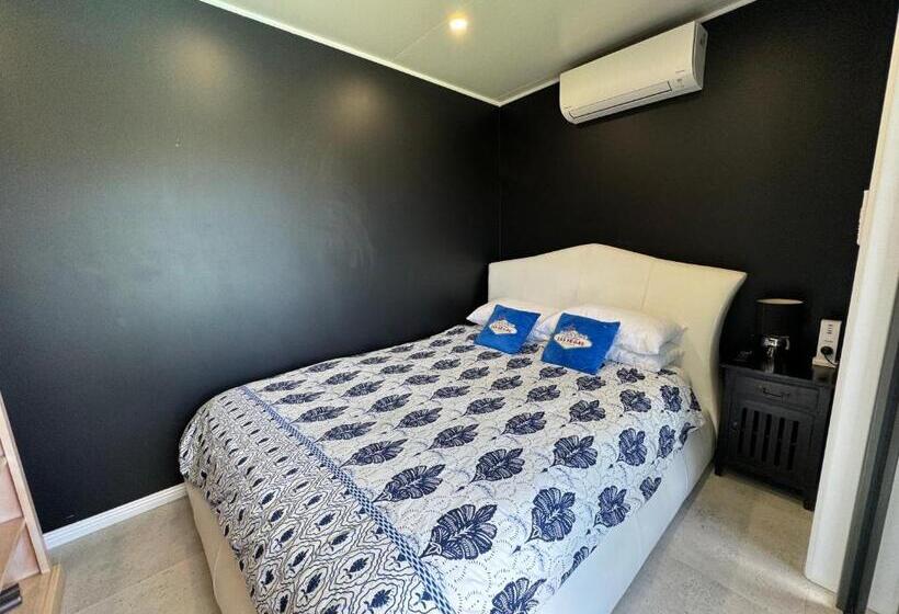 פנסיון Lakeside Retreat