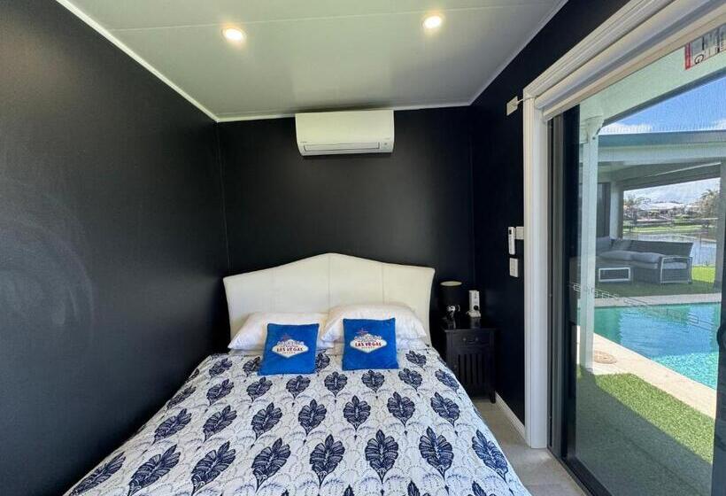 פנסיון Lakeside Retreat