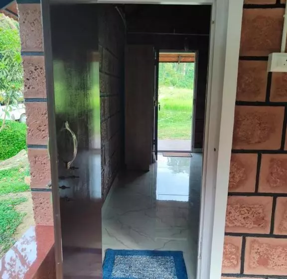 ペンション Nature Spot Cottages Coorg