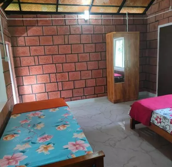 ペンション Nature Spot Cottages Coorg