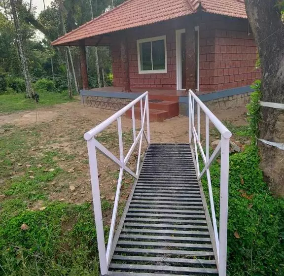 ペンション Nature Spot Cottages Coorg