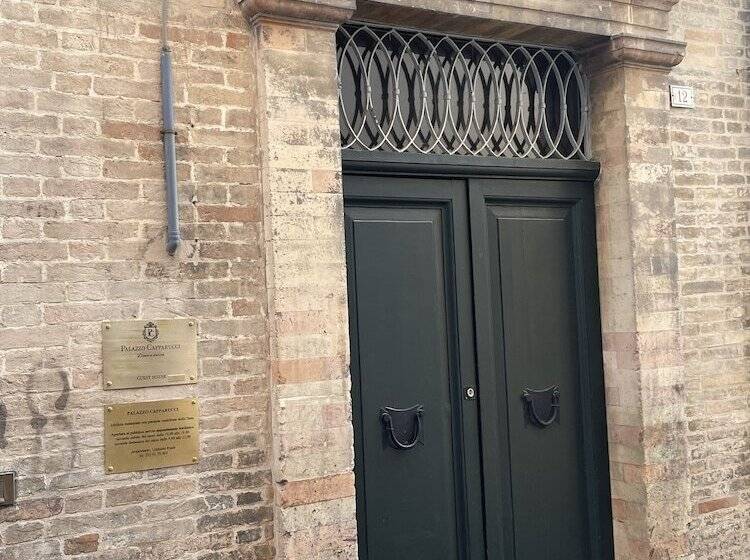 Пансион Palazzo Capparucci   Dimora Storica