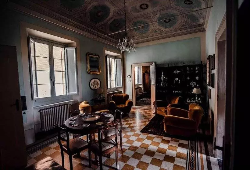 پانسیون Palazzo Capparucci   Dimora Storica