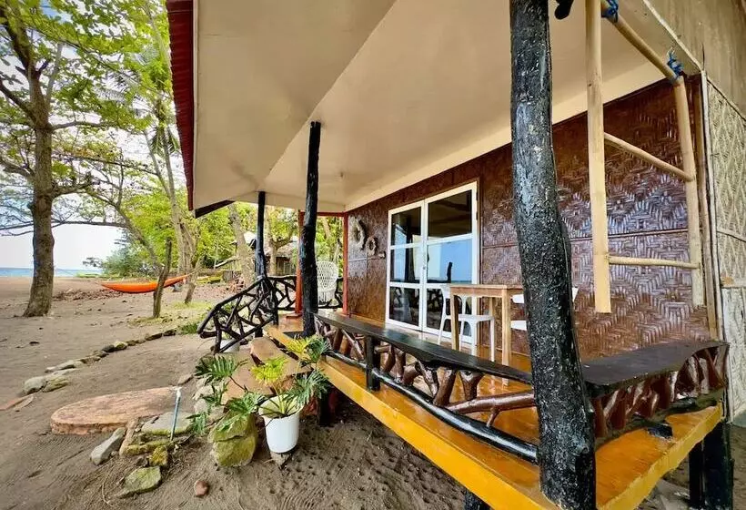 Playa Del Fuego Camiguin Beach Hostel & Resort